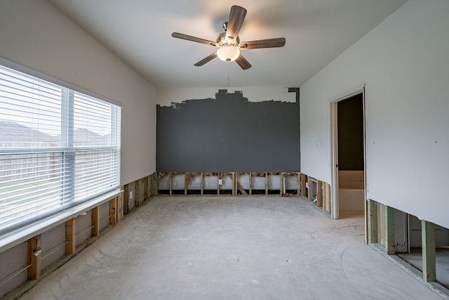 spare room with ceiling fan