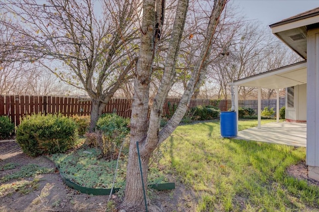 view of yard with a patio area