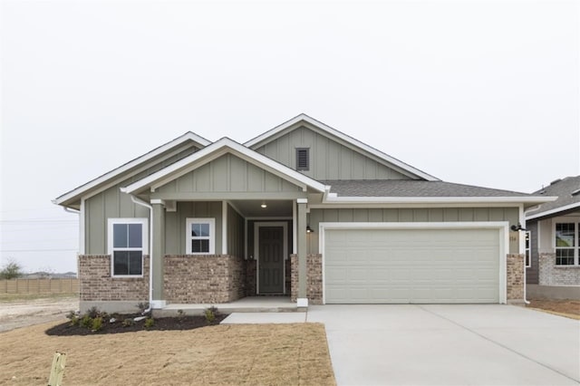 craftsman-style house featuring a garage