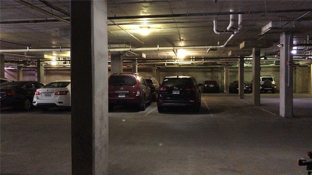 2502 Leon St Unit 317, Austin, TX 78705 - view of parking deck