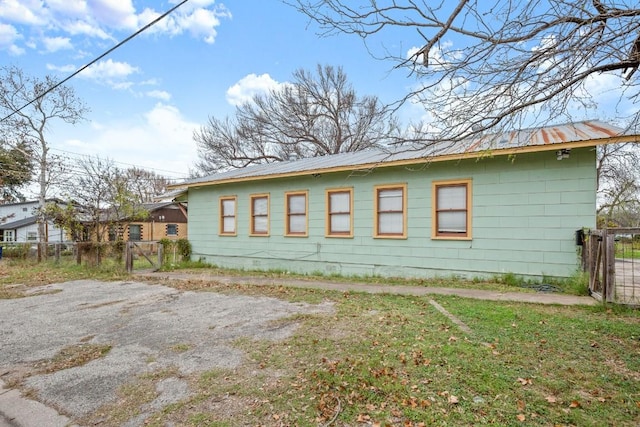 view of side of home