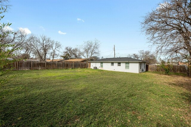 307 E Powell Ln, Austin, TX 78753 - view of yard