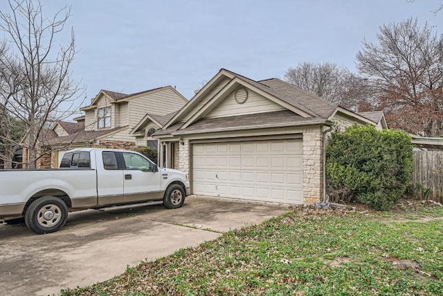 view of front facade featuring a garage