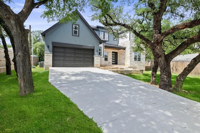 view of front of home featuring a front lawn