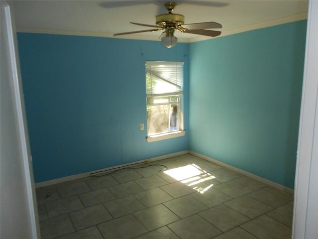 empty room with ceiling fan