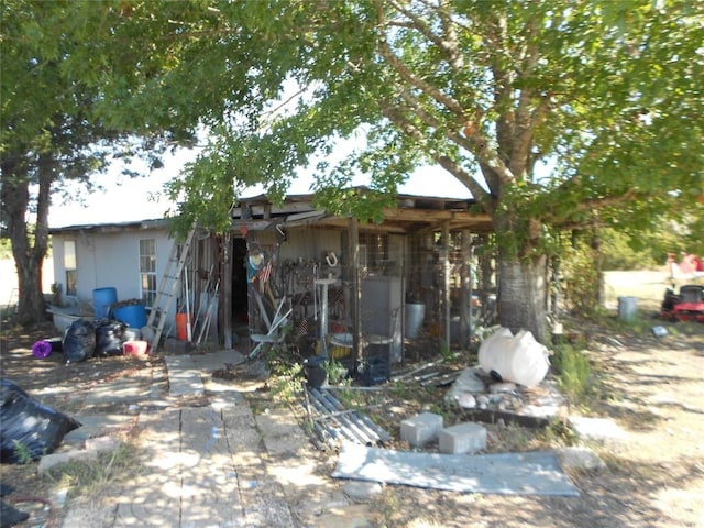 377 Crooked Rd, Dale, TX 78616 - view of front of home