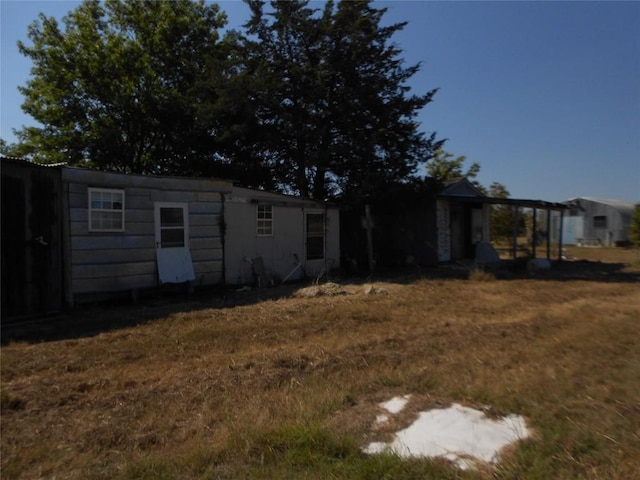 377 Crooked Rd, Dale, TX 78616 - view of rear view of property
