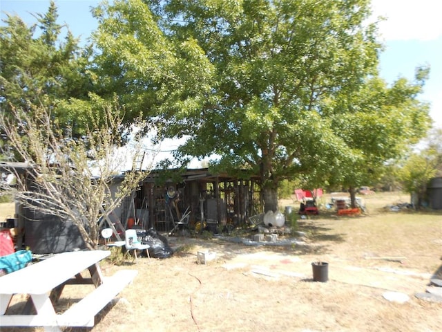 377 Crooked Rd, Dale, TX 78616 - view of yard