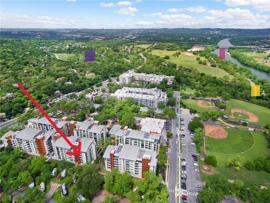 bird's eye view featuring a water view