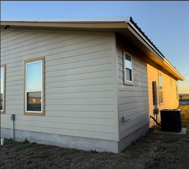 427 Pintail Loop, San Marcos, TX 78666 - view of property exterior with a cooling unit