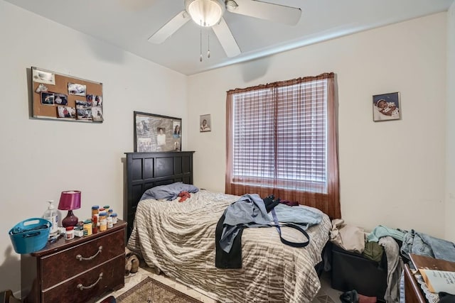 bedroom featuring ceiling fan