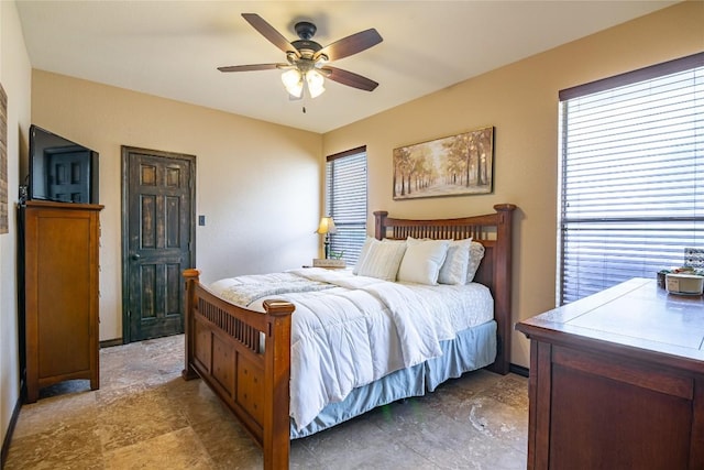 bedroom with ceiling fan