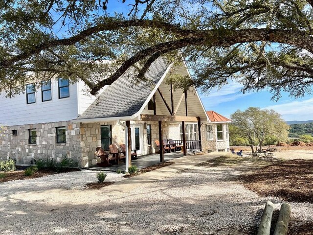 view of front of property