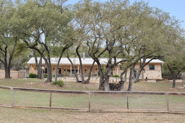 view of front facade