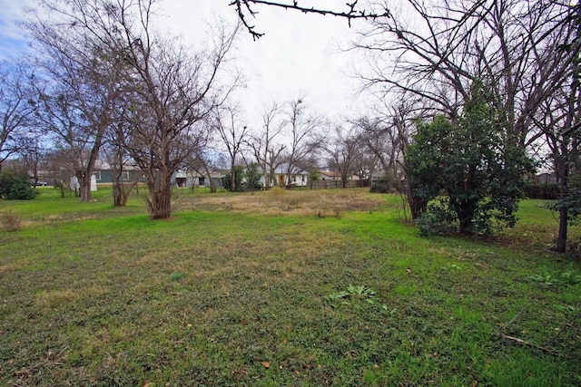 Listing photo 2 for 110 E Myrtle Ln, Liberty Hill TX 78642