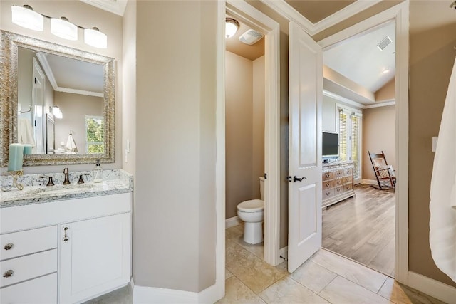 3500 Lohmans Ford Rd Unit 71, Lago Vista, TX 78645 - bathroom featuring ornamental molding and vanity