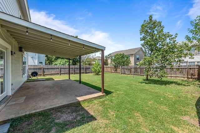 view of yard featuring a patio