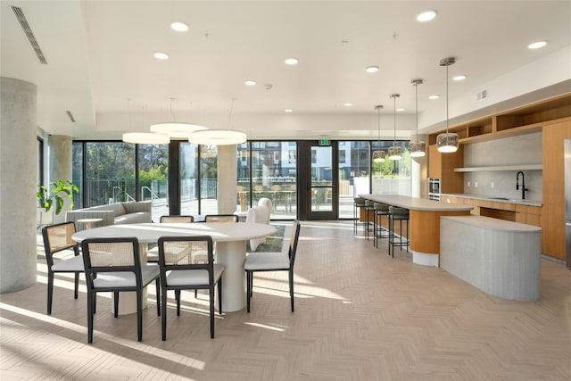 dining room featuring visible vents and recessed lighting