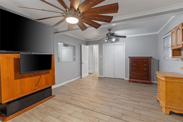 unfurnished living room featuring crown molding, light hardwood / wood-style flooring, and ceiling fan