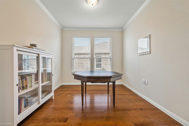 misc room featuring crown molding and hardwood / wood-style floors