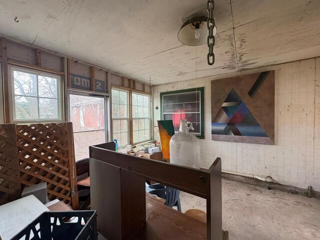 interior space featuring concrete flooring