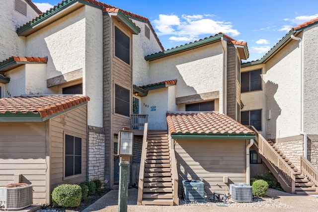 509 Short Circuit Unit 203, Horseshoe Bay, TX 78657 - view of building exterior with stairway