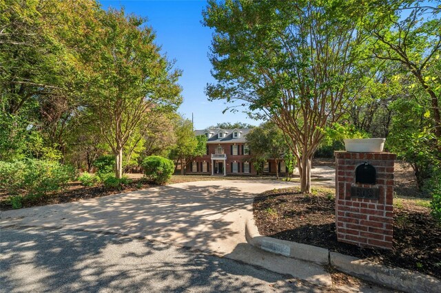 608 Rainbow Cv, West Lake Hills, TX 78746