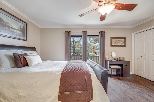 bedroom featuring crown molding, ceiling fan, access to exterior, dark hardwood / wood-style flooring, and a closet