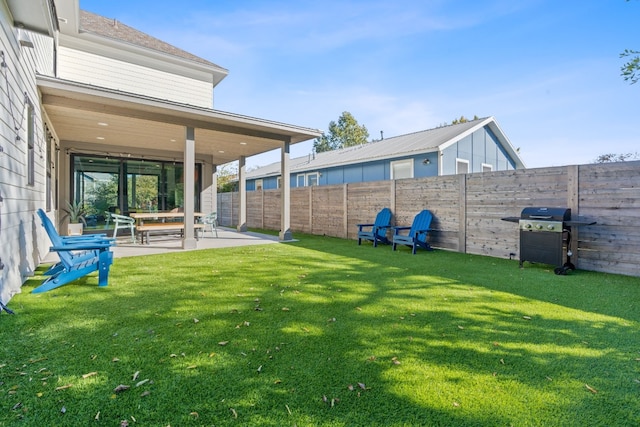 1604 Miriam Ave, Austin, TX 78702 - view of yard with a patio
