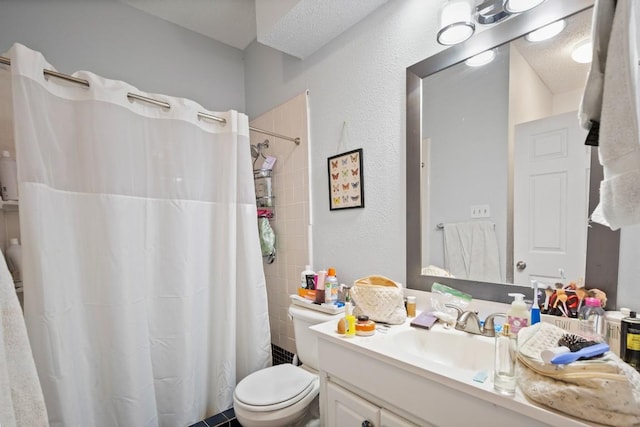 715 22 1/2 St Unit 101, Austin, TX 78705 - bathroom with vanity, toilet, and a shower with shower curtain