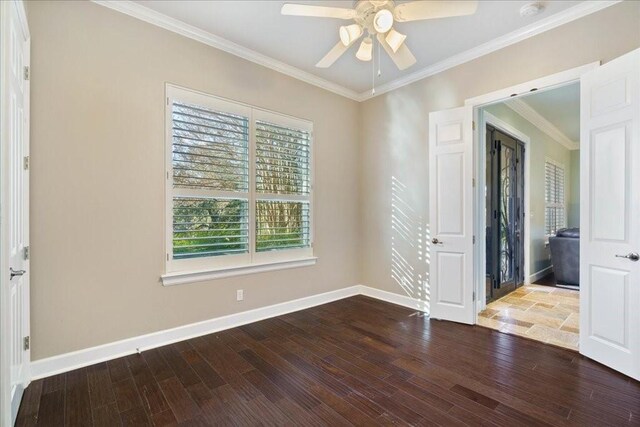 9 Sunset Park Cv, Lakeway, TX 78734 - empty room with ceiling fan, ornamental molding, wood finished floors, and a smoke detector