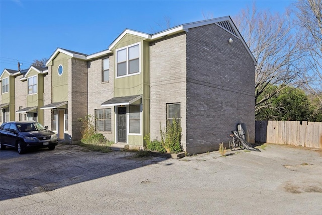 1221 W Hopkins St Unit 16, San Marcos, TX 78666 - photo 2