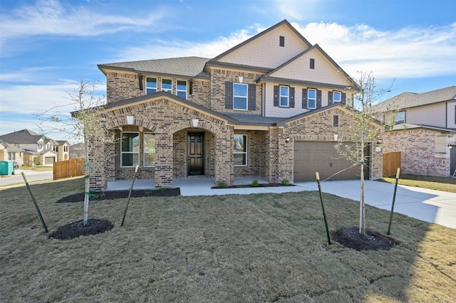 view of front of property with a front yard