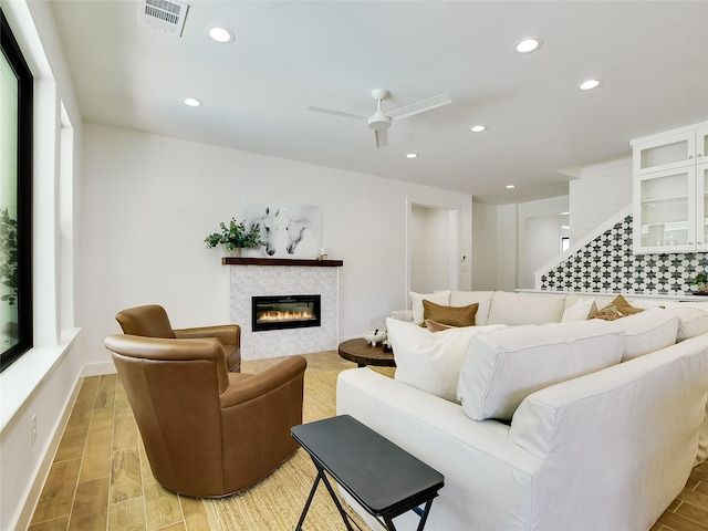 living room featuring ceiling fan