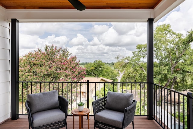 balcony with ceiling fan