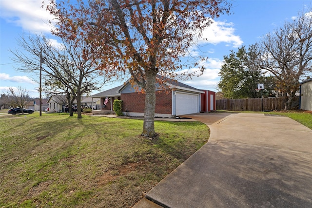 view of front of property with a front lawn