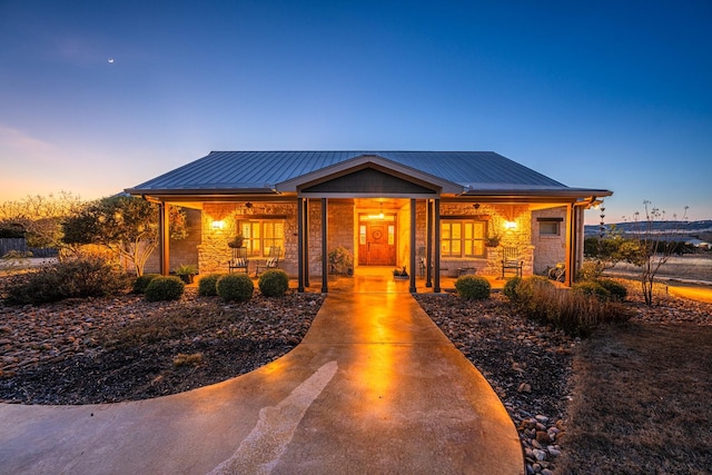 view of front of home featuring a porch