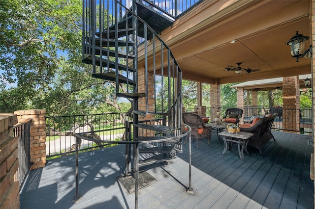 deck with ceiling fan