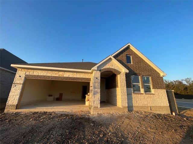 view of front of house featuring a garage