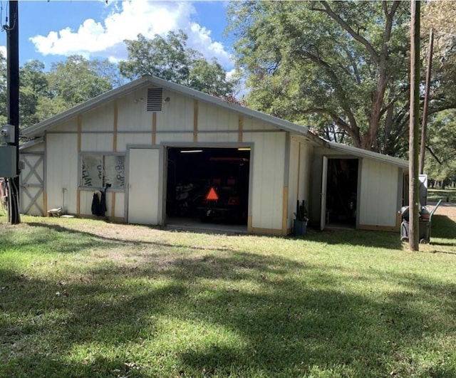 exterior space with a yard