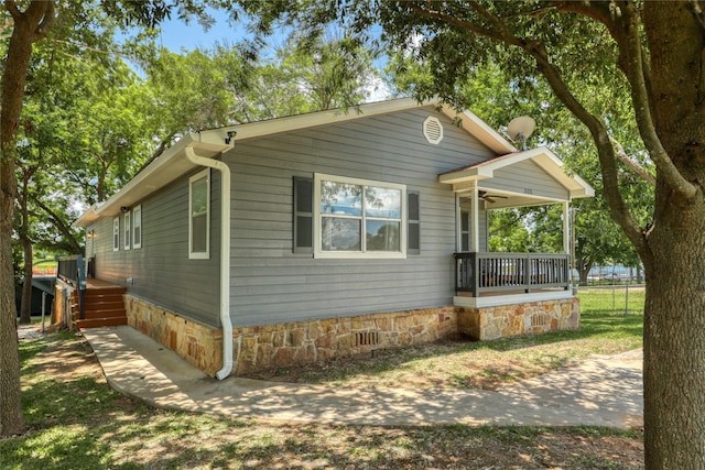 view of front of home featuring covered porch