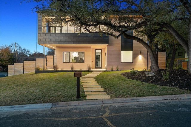 view of front of house with a front yard