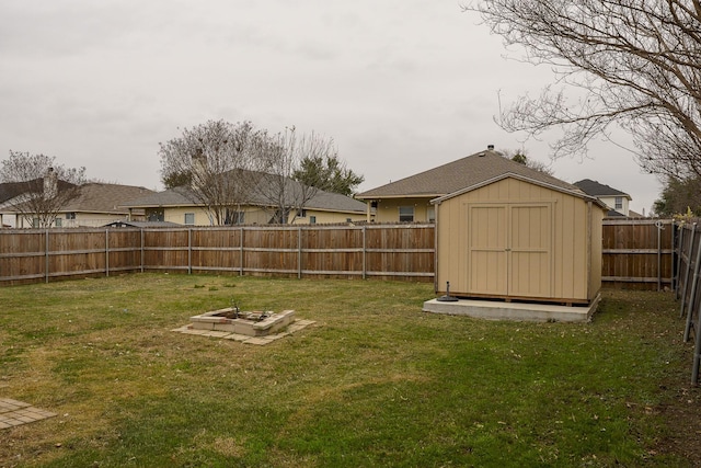 view of yard with a storage shed