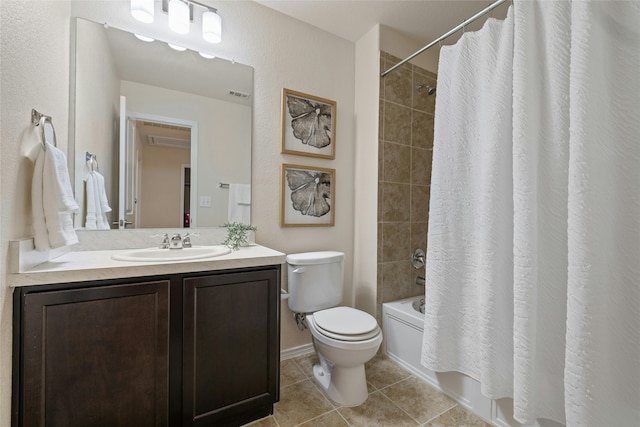 full bathroom with toilet, vanity, and shower / bath combo with shower curtain