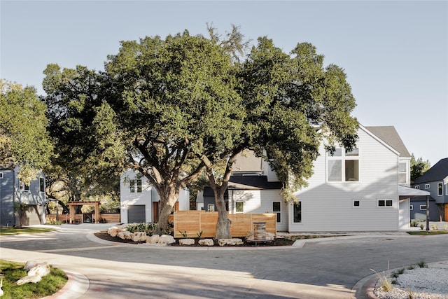 view of front facade featuring a garage