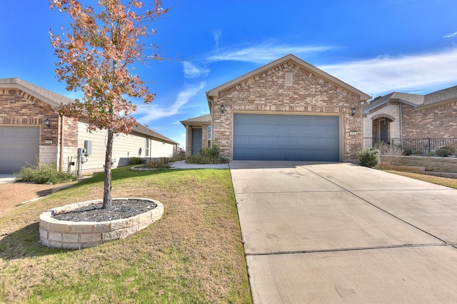 single story home with a front yard