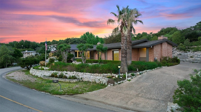 view of front of property