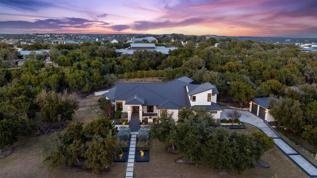 view of aerial view at dusk