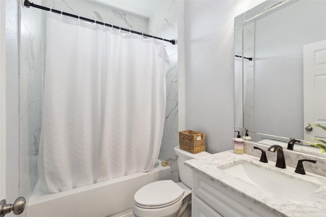 111 Lavender Cv, Dale, TX 78616 - bathroom with shower / tub combo, toilet, and vanity