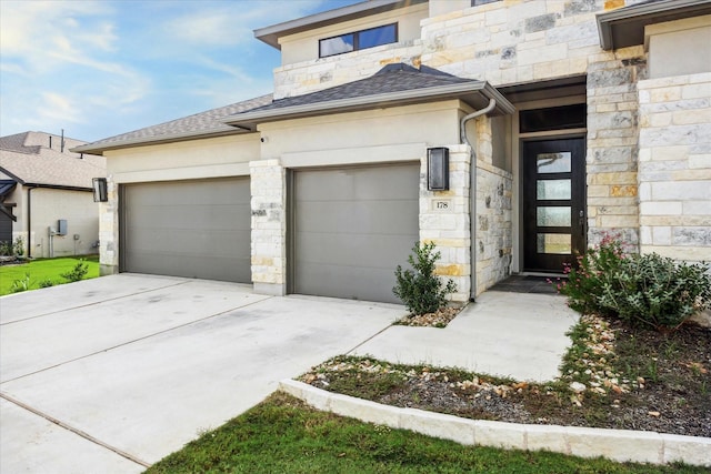 view of front of house featuring a garage